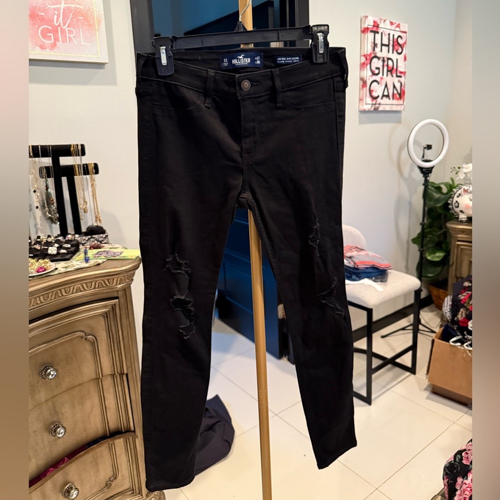 Hollister Women's Black Ripped Jeans